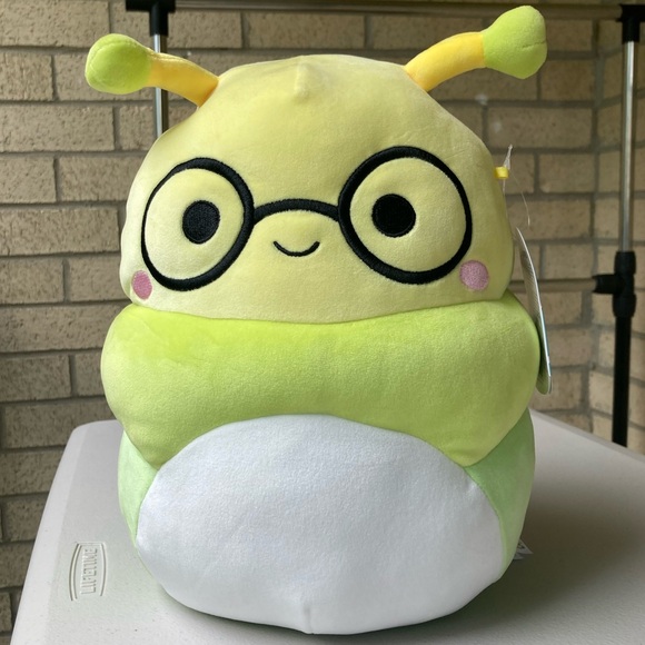 Squishmallows Gilma the Bookworm with Glasses - Picture 5 of 17